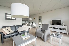 Gorgeous Seaside Apartment