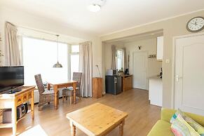 Cozy Texel Retreat With Garden