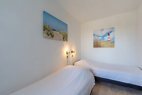 Apartment by Dutch Beach Pet-friendly