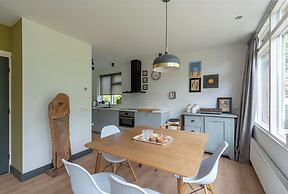 Modern Home With Garden