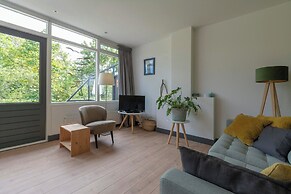 Modern Home With Garden