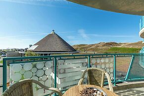 Apartment by Dunes With Balcony Views