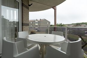 Stunning Apartment Near sea
