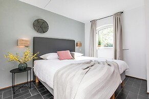 Seaside Elegant Apartment With Terrace