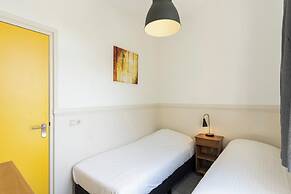 Pretty Holiday Home With Garden