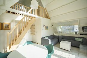 Radiant Seaside Holiday Home