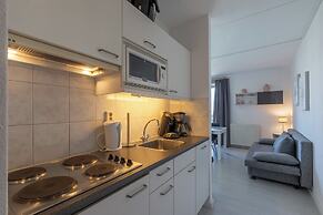 Cozy Beach Side Apartment