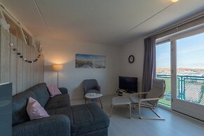 Cozy Beach Side Apartment