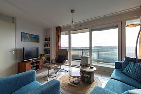 Lovely Apartment Beachside With Balcony