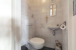 Lovely Apartment Beachside With Balcony