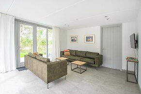 Luxury Holiday Home by Seaside and Dunes