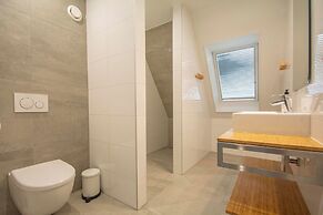 Luxury Holiday Home by Seaside and Dunes