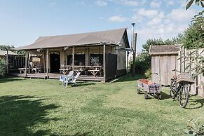 Comfortable Lodge With Patio