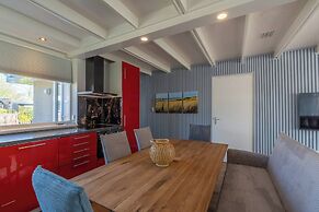 Modern Home Near Beach