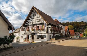RISA Hotel Village - Engel & Kreuz