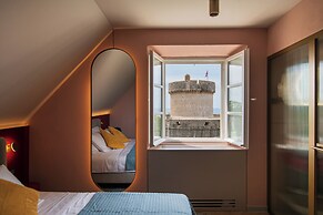 Spindler Luxury rooms by DuHomes