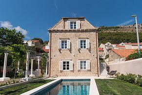 Spindler Luxury rooms by DuHomes