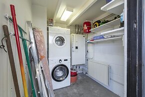 Welcoming Bungalow With Garden