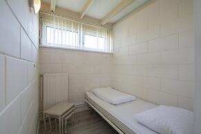 Welcoming Bungalow With Garden