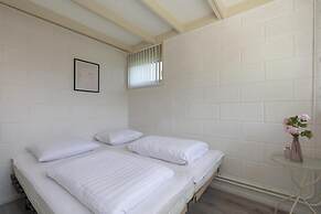 Welcoming Bungalow With Garden