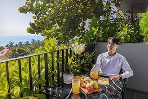 JBAY Beachfront Boutique Hotel