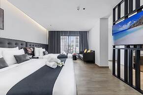 JBAY Beachfront Boutique Hotel