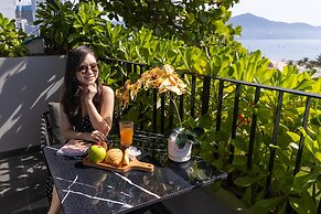 JBAY Beachfront Boutique Hotel