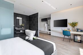 JBAY Beachfront Boutique Hotel