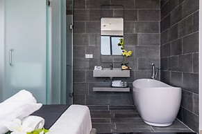 JBAY Beachfront Boutique Hotel