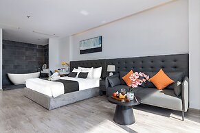 JBAY Beachfront Boutique Hotel