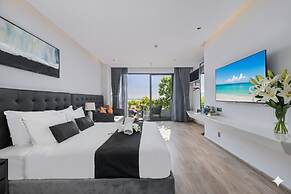 JBAY Beachfront Boutique Hotel
