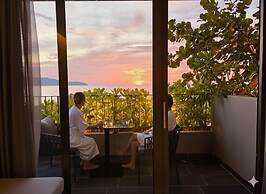 JBAY Beachfront Boutique Hotel