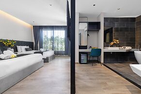 JBAY Beachfront Boutique Hotel