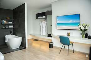 JBAY Beachfront Boutique Hotel