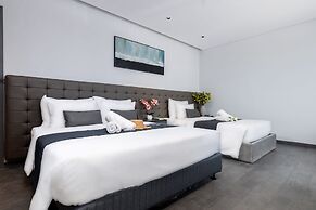 JBAY Beachfront Boutique Hotel