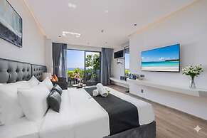 JBAY Beachfront Boutique Hotel