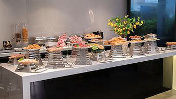 JBAY Beachfront Boutique Hotel