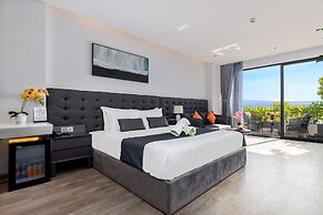 JBAY Beachfront Boutique Hotel