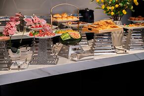 JBAY Beachfront Boutique Hotel