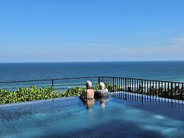 JBAY Beachfront Boutique Hotel
