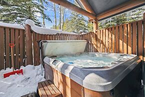 4 Bedroom Townhome Near Snowflake Lift - Walk to Slopes!