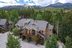 5 Bedroom Luxury Townhome Near Snowflake Lift in Breckenridge - Walk t