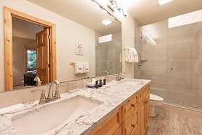 5 Bedroom Luxury Townhome Near Snowflake Lift in Breckenridge - Walk t