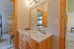 5 Bedroom Luxury Townhome Near Snowflake Lift in Breckenridge - Walk t