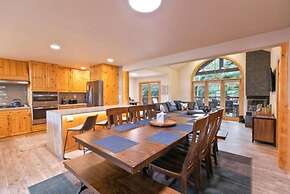 5 Bedroom Luxury Townhome Near Snowflake Lift in Breckenridge - Walk t