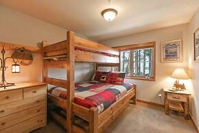 Premier 2 Bedroom Townhome Across From Snowflake Lift - Walk to Lifts