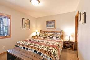 Premier 2 Bedroom Townhome Across From Snowflake Lift - Walk to Lifts