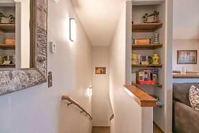 Premier 2 Bedroom Townhome Across From Snowflake Lift - Walk to Lifts