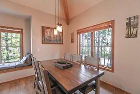 Premier 2 Bedroom Townhome Across From Snowflake Lift - Walk to Lifts