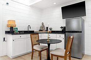 ARES Treehouse Fredericksburg